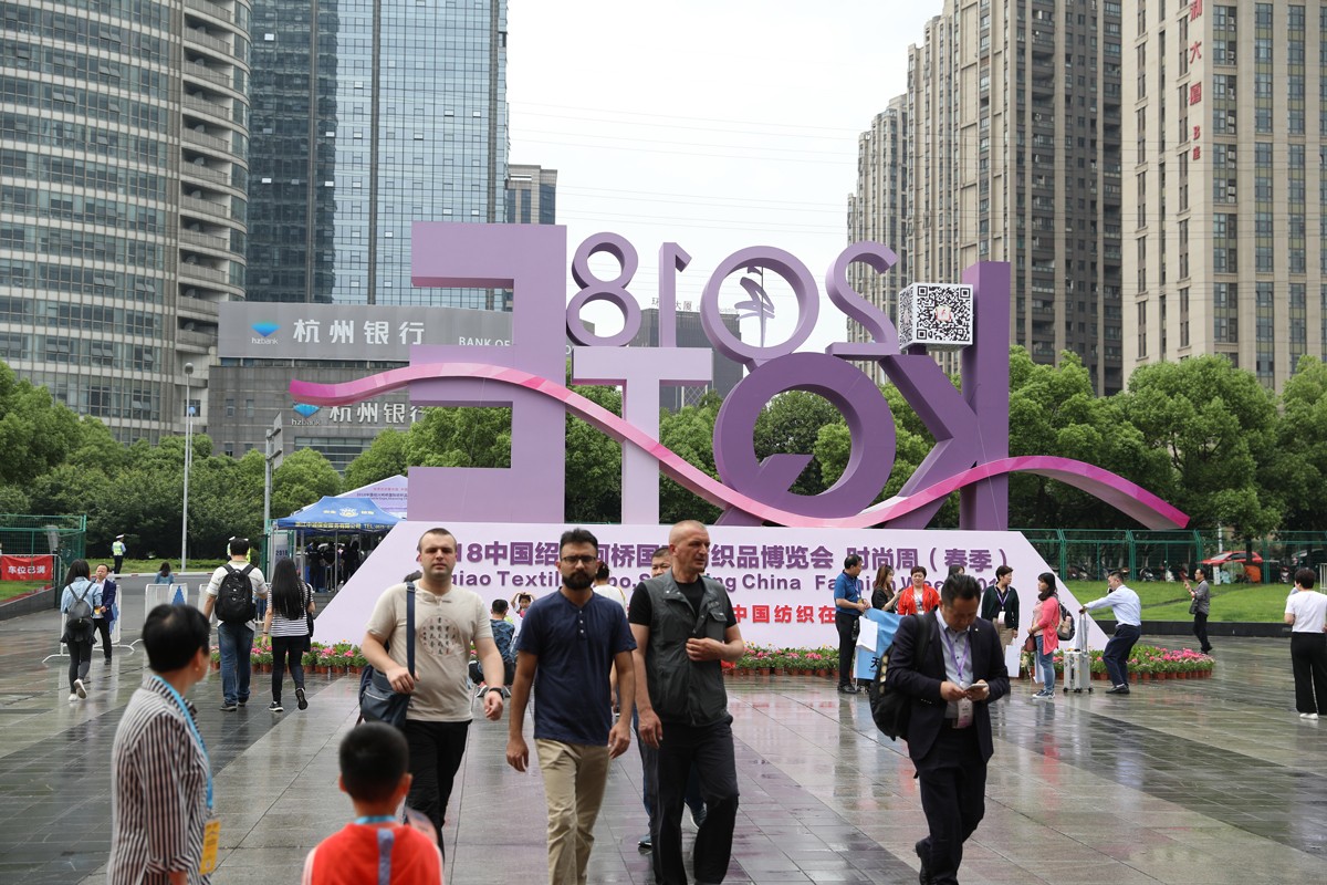 麂皮绒,麂皮绒现货,针织麂皮绒,弹力麂皮绒,空气层麂皮绒,麂皮绒复合羊羔绒,灯芯绒,灯芯绒面料,灯芯绒现货,韩国绒,仿麻布,金舵纺织