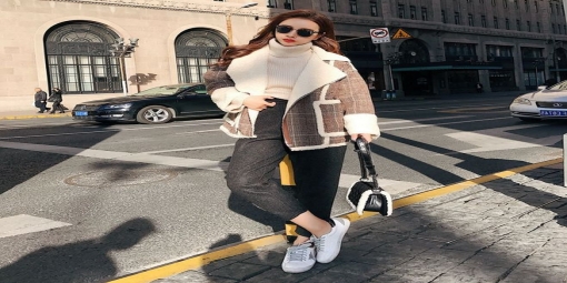 冷空气来袭，让麂皮绒羊羔毛外套给你温暖！