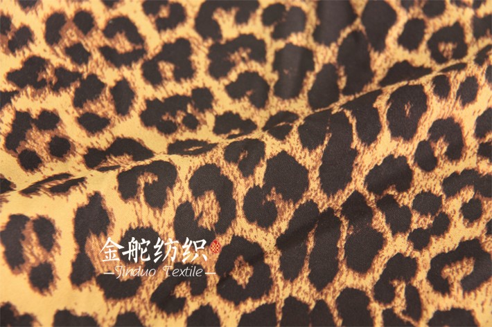 韩国绒豹纹印花