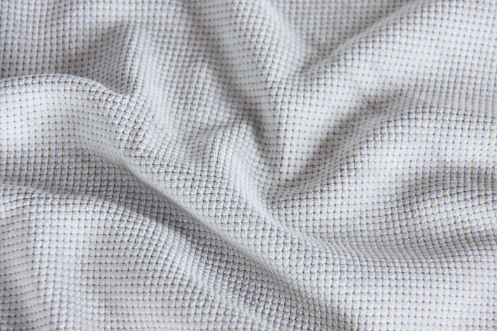 优质涤锦复合丝织造而成 优质涤锦复合丝织造而成