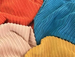 4.5条粗条纹灯芯绒